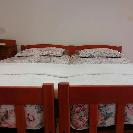 Charming 1 Bedroom House On Island Sestrunj Задар